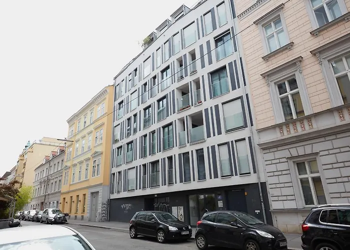 Apartment Traditional Tav - Design